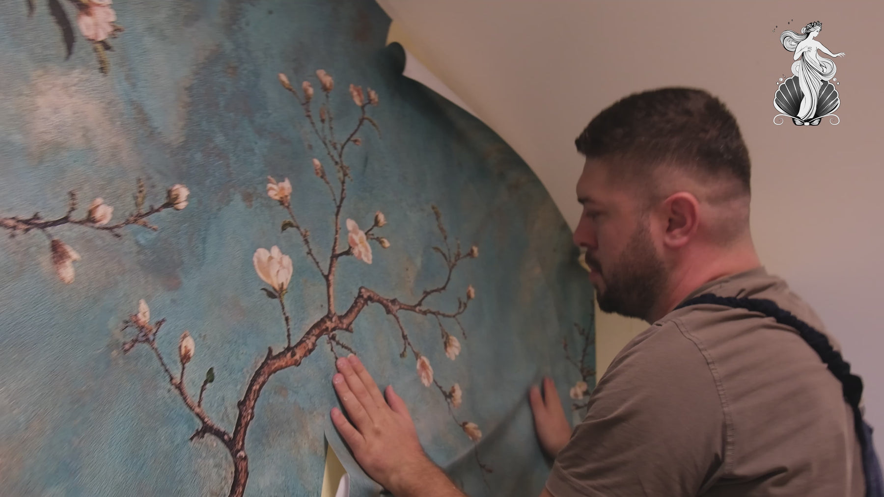 Atelier Merien luxury wallpaper video showing the printing process, self-adhesive and non-woven wall coverings, and seamless wall mural installation. Custom-made eco-friendly wallpapers designed to transform interiors into timeless art.
